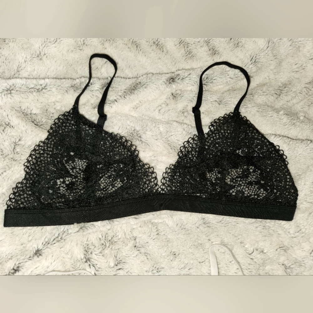 VS Lace Bralette